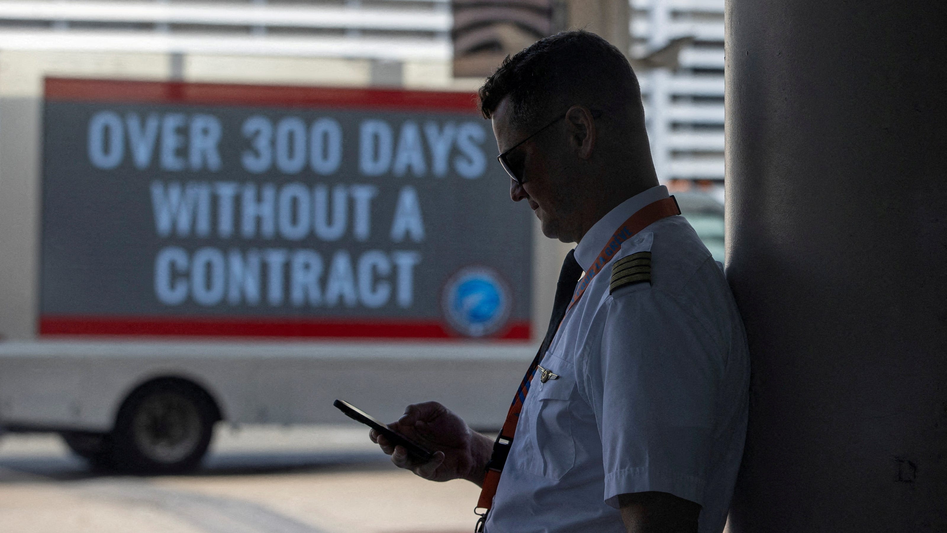 Air Canada, pilots reach deal, averting strike that could have shuttered operations