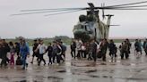 Rescatan a miles por lluvia en Norcorea