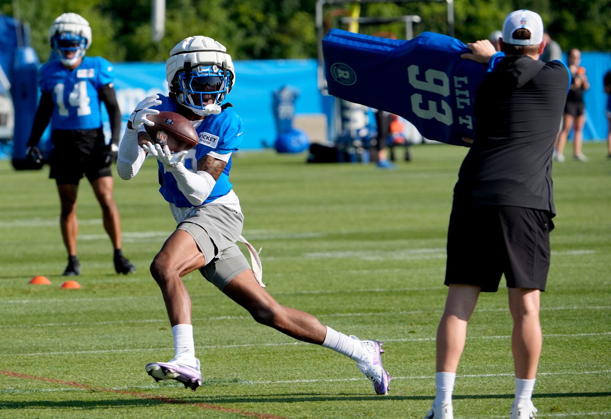 Detroit Lions camp observations: Jake Bates shows off leg in front of packed house