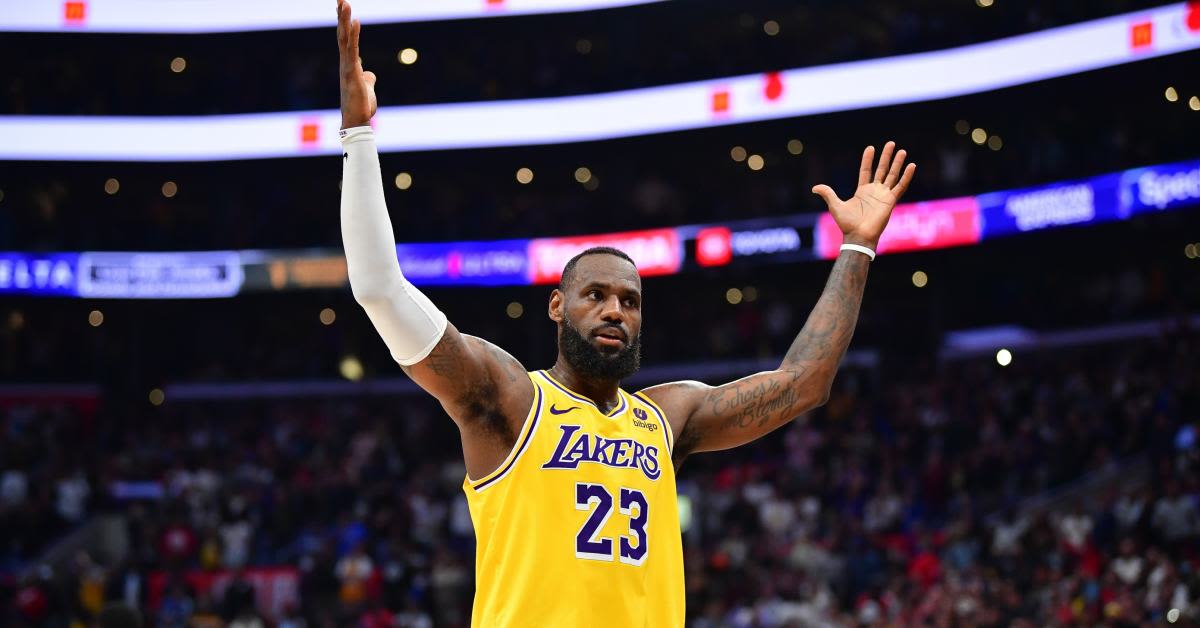 Bill Simmons proposes a wild trade idea that would bring LeBron James to the LA Clippers