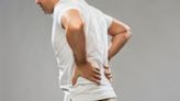 「下背痛」恐是大事！醫示警「僵直性脊椎炎」6警訊：忽視恐致失能