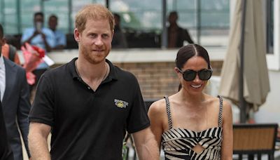 Las sandalias planas de Meghan Markle son las que tienen (o deberían tener) todas las chicas clásicas