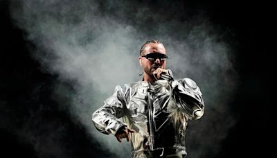 J Balvin usó el metro para llegar a su concierto en Londres y nadie lo reconoció