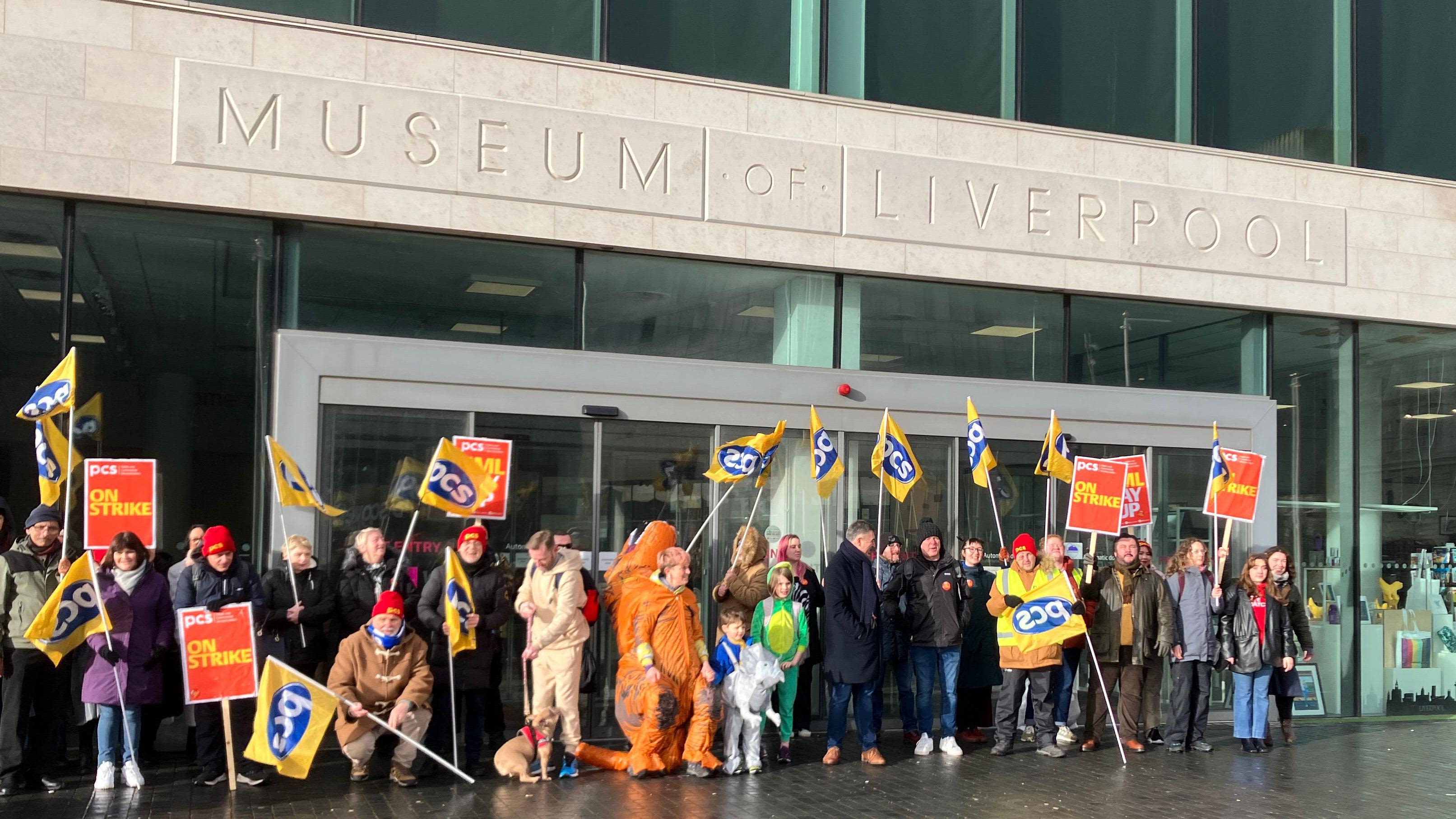 Museums staff strike suspended after pay offer