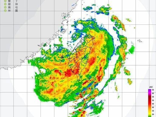 高雄全區超大豪雨特報 陳其邁：估24小時500毫米以上雨量