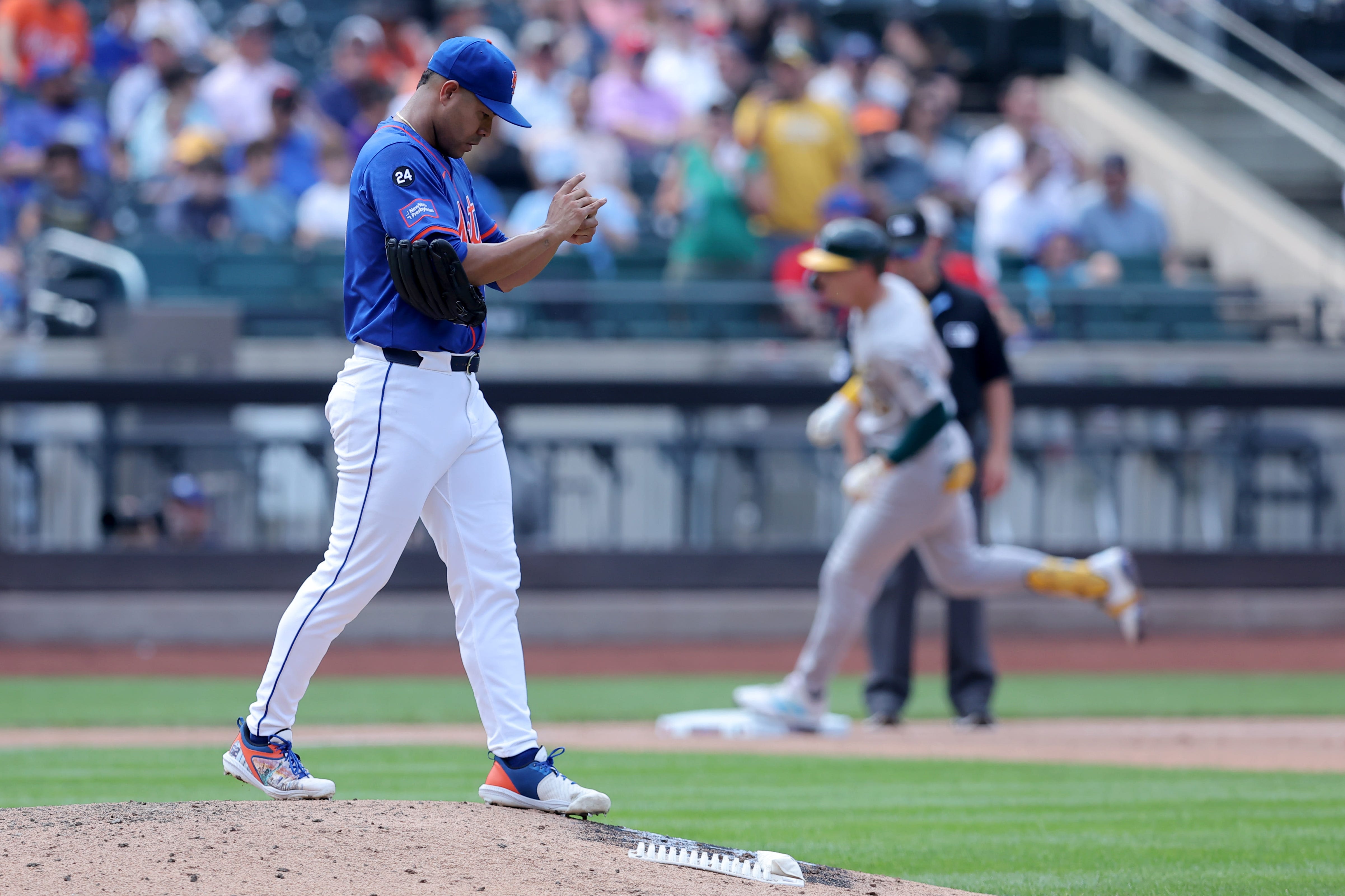 Three takeaways as Mets' pitching staff coughs up lead in series loss to A's