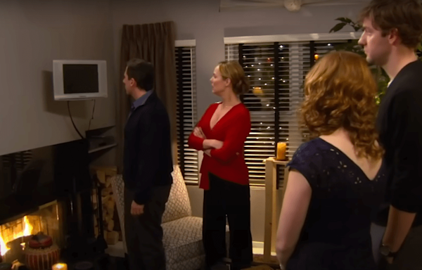 John Krasinski Loses It All Over Again At ‘The Office’ Blooper Of Michael Scott’s Tiny Plasma TV