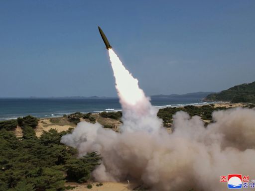 Japan issues North Korea missile alert: 'Take refuge'