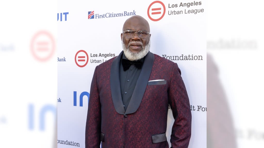 AI-fueled videos spread rumors about Bishop T.D. Jakes, fact-checking site says