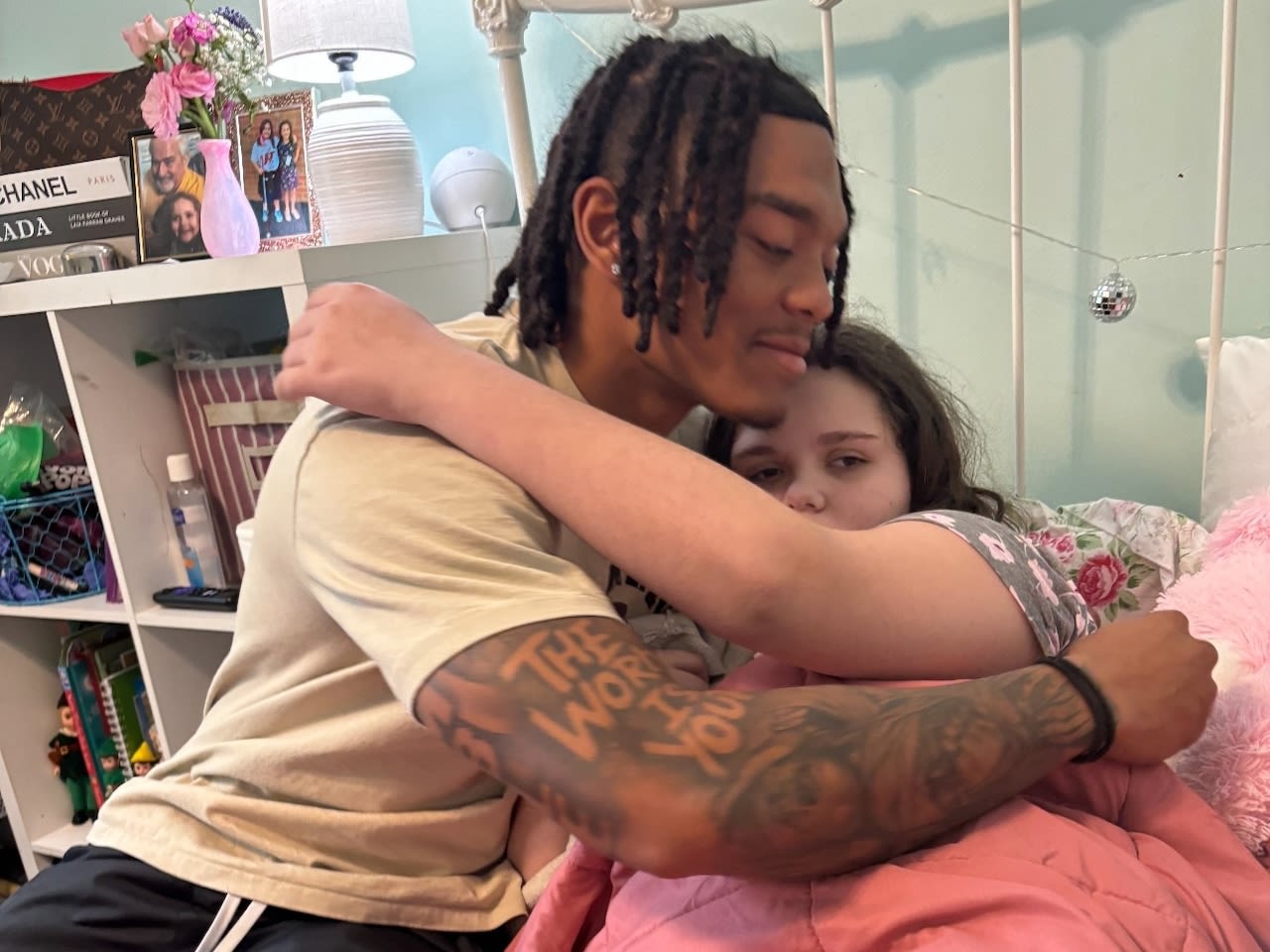 An unlikely friendship: Alabama football star Malachi Moore and the blind girl he couldn’t forget