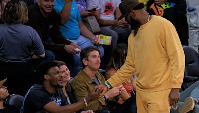 LeBron James y su hijo Bronny podrían jugar juntos en Los Ángeles Lakers en un dúo histórico para la NBA