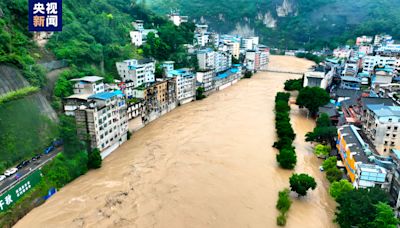 大水淹重慶 暴雨致29條河湧「超警戒水位」洪水