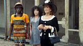 “Para Wong Foo, Obrigada por Tudo! Julie Newmar” antes de junho, por favor