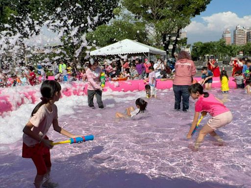 玩水了！屏東「夏日泡泡趴」7/13登場 冠軍巧克力免費吃