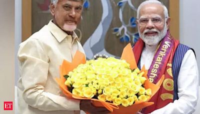 Naidu concludes his Delhi visit; emphasises on Centre's support to develop Andhra