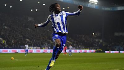 Sunderland battling with Sheffield Wednesday to sign international striker