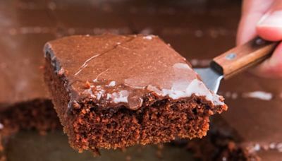 I Tried Jennifer Garner's Beloved Chocolate Sheet Cake