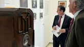 Los 90 años de Radio Vigo, reunidos en una exposición con sonido e imágenes