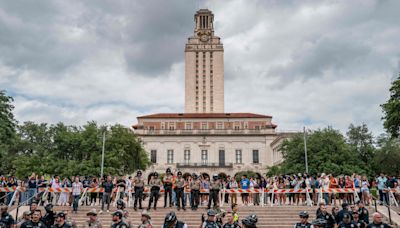 Polícia de Boston detém quase 100 e esvazia acampamento pró-Palestina em universidade nos EUA