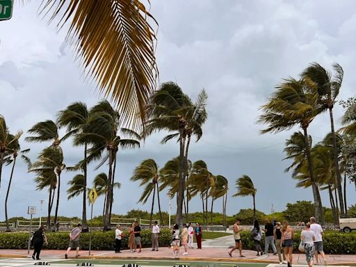 Medidas preventivas y recomendaciones para la temporada de huracanes en el sur de Florida
