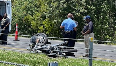 Man killed in motorcycle crash on I-10 in New Orleans East