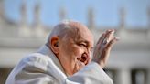 El papa recuerda la dictadura argentina como "algo diabólico" en su autobiografía