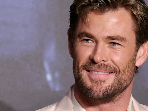 Chris Hemsworth dice que se identifica más con los personajes graciosos que con los héroes