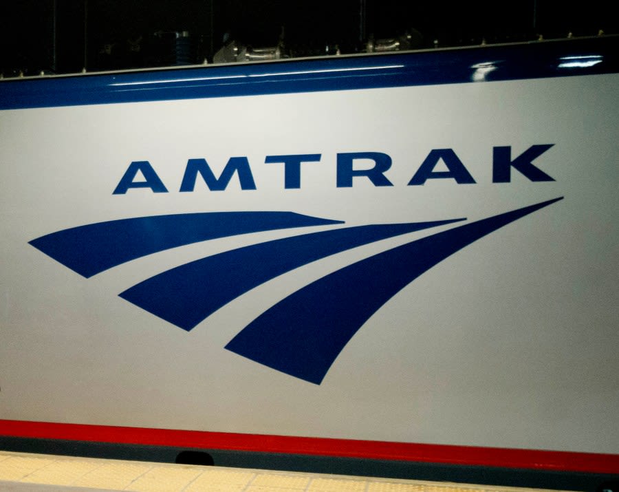 Woman fatally struck by Amtrak train in Lemont
