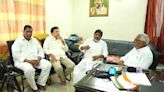 Bhatti, Sridhar Babu meet sulking Congress MLC Jeevan Reddy