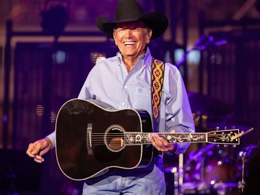 George Strait draws US record 110,905 at Kyle Field concert