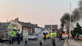 Gewalt nach tödlichem Angriff auf tanzende Kinder in England - 39 Polizisten verletzt