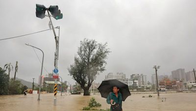 Taiwan re-opens, mopping up after Typhoon Krathon