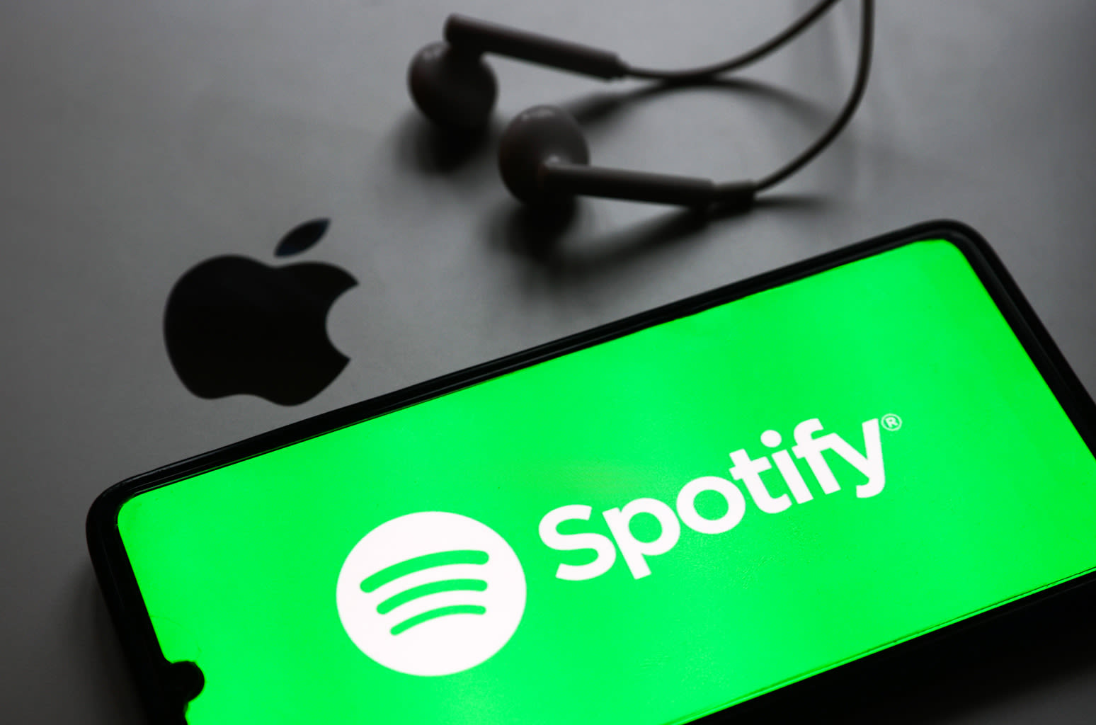 Spotify Receives Cease and Desist From Music Publishers for Alleged Unlicensed Lyrics and Video