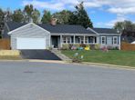 204 Stratford Pl SW, Leesburg VA 20175