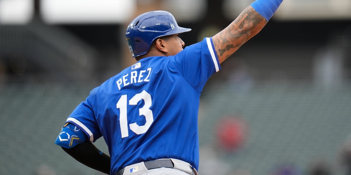 Salvador Perez returns to Royals lineup after missing game due to back tightness