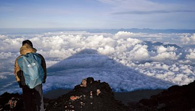 今年開山後首宗登山客死亡 任職工貿署58歲港男魂斷富士山 | am730