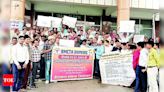 Doctors at 17 medical colleges protest benefit denial | Jaipur News - Times of India