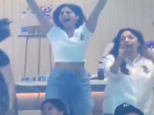 Viral! Suhana Khan, Juhi Chawla & Ananya Panday jump in excitement as KKR becomes first team to enter IPL play-offs