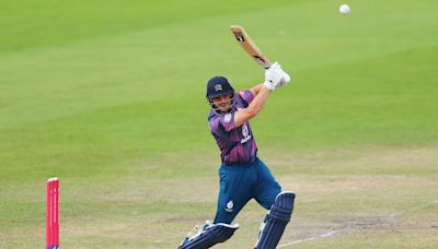 Joe Cracknell, Sam Robson steer Middlesex to victory