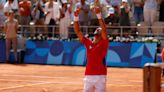 París 2024: Djokovic llora y se persigna tras ganar su primera medalla de oro en Juegos Olímpicos