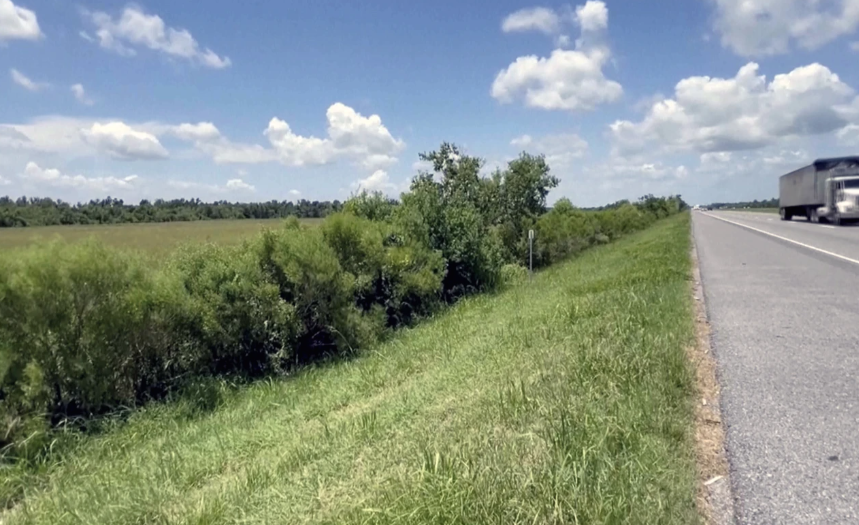 Trucker describes finding ‘miracle baby’ by the side of a highway in Louisiana