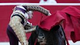 Borja Jiménez, herido grave y dos orejas en San Fermín