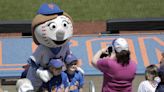 Mets fans are not happy with recent update from Mrs. Met