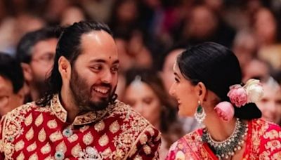 Anant-Radhika Receive Grand Welcome in Jamnagar With Rose Petals