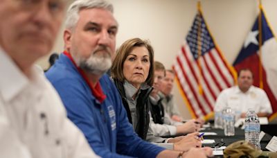 Kim Reynolds deploys 100+ Iowa National Guard, State Patrol officers to US-Mexico border