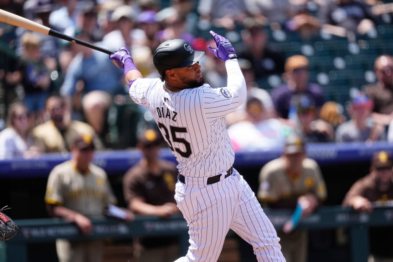 Elias Díaz gets key hit as the Rockies rally for a wild 10-9 victory over the Padres