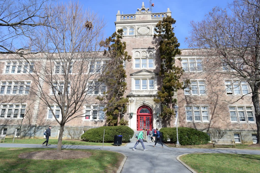 Muhlenberg College lockdown prompted by unfounded report of armed person; bank robbery ocurred at same time