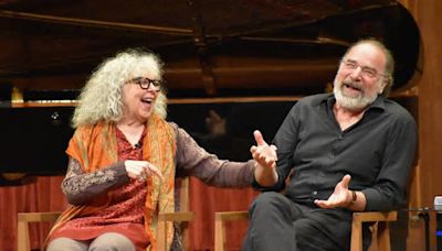 Mandy Patinkin, wife Kathryn Grody will bring their ‘unedited’ life to a CT stage Sunday