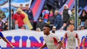 Los Andes ganó y trepó otra vez a la cima