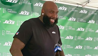 Moses returns and the Jets have their starting 5 offensive linemen together for the 1st time in camp